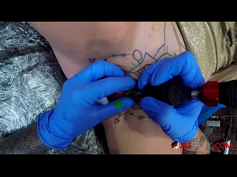❤️ Extrem tattooed Hottie Sully Savage krut en Tattoo op hirem Klitoris ️❌ Pornovideo bei eis lb.pornoxlxx.ru